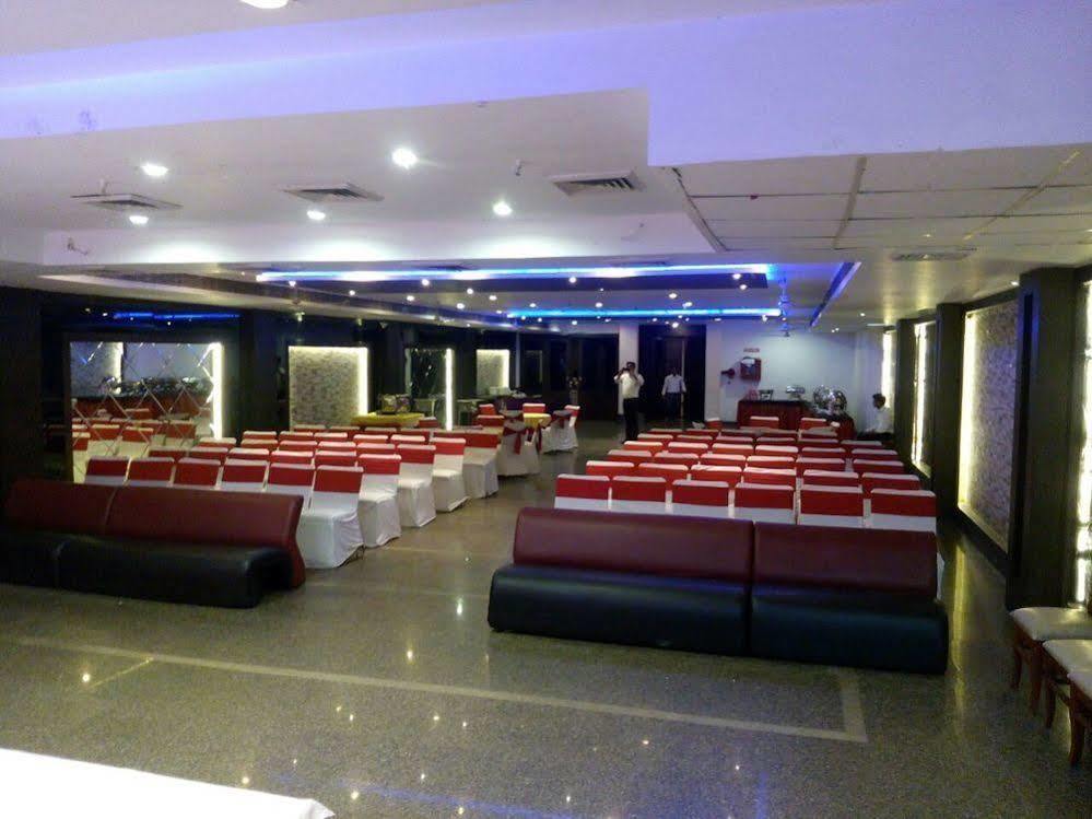 Hotel Deviram Palace Agra  Eksteriør bilde