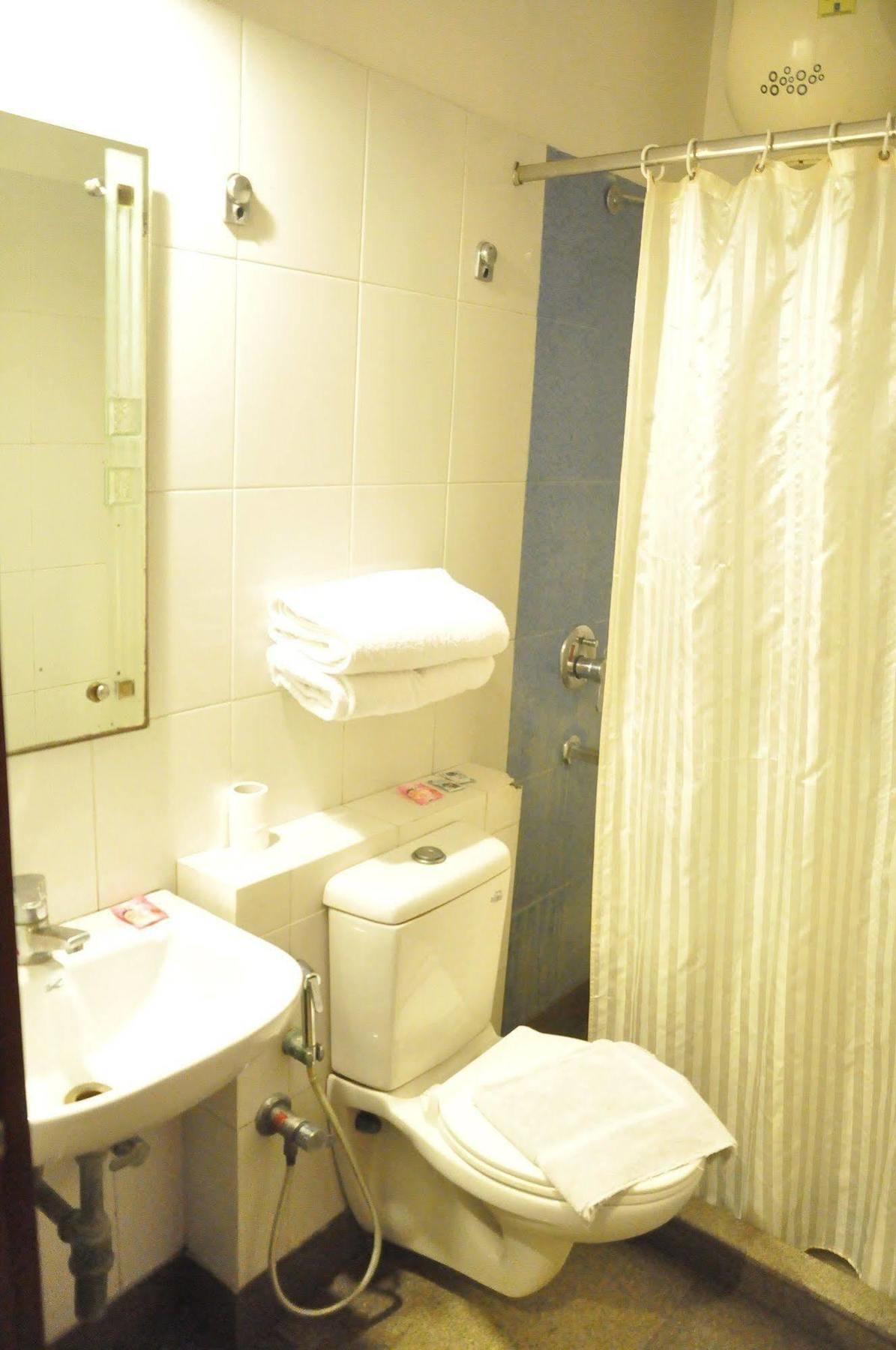 Hotel Deviram Palace Agra  Eksteriør bilde